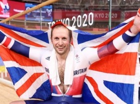Image: Olympics: Cycling-Seventh heaven for keirin king Kenny