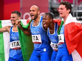 Image: Olympics: Italy wins men's 4x100m gold medal