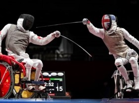 Image: Paralympics: China sweep gold in foil team events