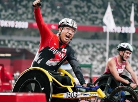 Image: Paralympics: Wheelchair racer Tomoki Sato wins Japans first gold medal in athletics