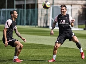 Image: Soccer-Messi back in training after joining PSG