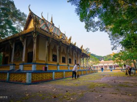 Image: The Khmer temple is curious about the story of the 5 hoof pig