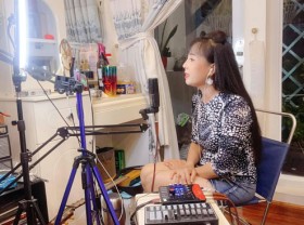 Image: Theatre artists livestream shows during COVID-19 pandemic