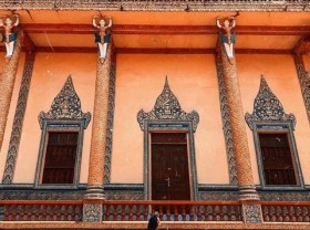 Image: Check-in An Giang Coc Pagoda to admire the beautiful Southern Khmer golden pagoda architecture