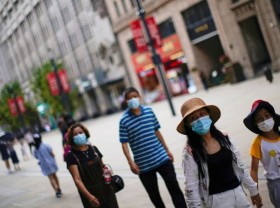 Image: China reports 21 new coronavirus cases for Aug 27 vs 32 day ago