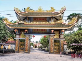 Image: Traveling to Ha Tien to admire the unique architecture of Tam Bao Pagoda and enjoy the tranquil scenery
