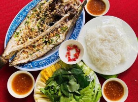 Image: Two country-style grilled dishes in the West