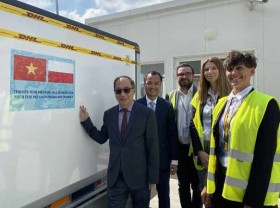 Image: Vietnam receives over 501,000 Covid vaccine doses from Poland
