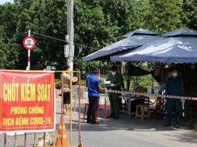 Image: Vietnam reports 11,214 more Covid cases