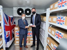 Image: Vietnam takes delivery of 415,000 Covid-19 vaccine doses from UK