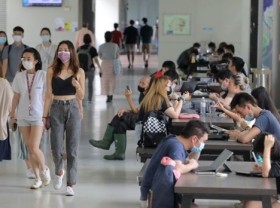 Image: Debt burden of young Singaporean adults increases during pandemic