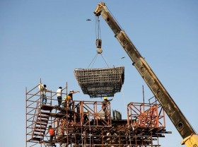 Image: Indian growth jumps in April-June, helped by looser pandemic curbs