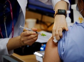 Image: ROK opens COVID-19 vaccine reservations for all adults
