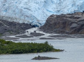 Image: Sweden's once-highest peak loses 2 metres height in year as glacier melts
