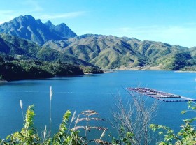 Image: Blue lake near Sapa