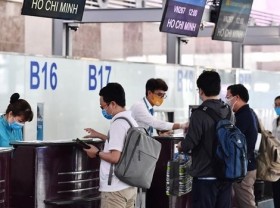 Image: Vaccinated passengers travelling by air, train exempted from COVID-19 testing