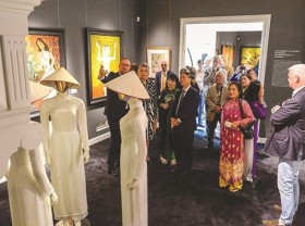 Image: Painting exhibition about Việt Nam opens in the Netherlands