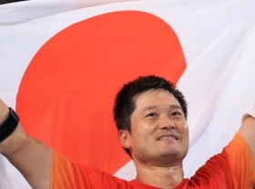 Image: Shingo Kunieda makes it a golden treble after win at home Paralympic Games