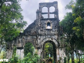 Image: The mystery of the 100-year-old ancient church at the foot of Chu Dang Ya volcano