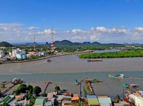 Image: Surprised by the enchanting beauty of Ha Tien in the West Coast