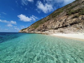 Image: Travel to Dat Doc Con Dao beach to discover the beautiful and charming sea paradise