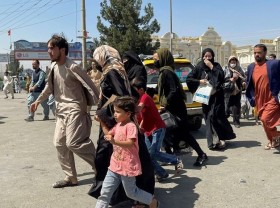 Image: Afghan economic meltdown would be 'gift for terrorists,' says U.N. chief
