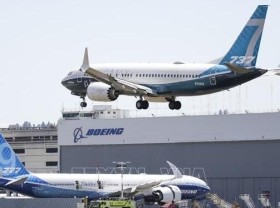 Image: Singapore lifts ban on Boeing 737 MAX planes