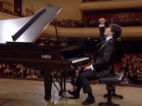 Image: Canadian wins prestigious Chopin piano competition