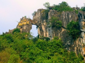 Image: Capture the beauty of the famous Phai Ve Mountain flagpole in Lang Son