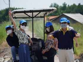 Image: HCM City starts river tour to Cần Giờ