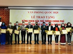 Image: Collectives and individuals awarded for effective communication on general elections