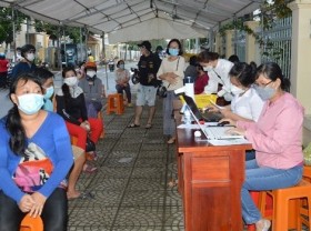 Image: Deputy PM urges accelerating process for vaccine passport recognition