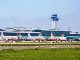 Image: Transport Ministry proposes easing conditions for air, railway passengers