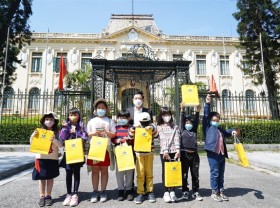 Image: Walking tour strides towards new-normal tourism in Hà Nội