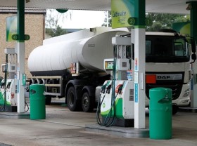 Image: British military to help with fuel deliveries from Monday