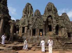 Image: Cambodia shortens quarantine period to attract foreign visitors