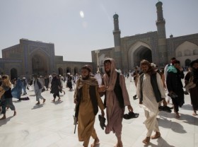 Image: More than 100 killed and wounded in mosque blast in northeastern Afghanistan - UN
