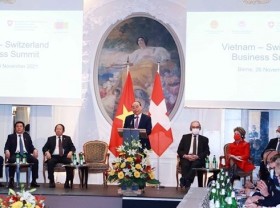 Image: President co-chairs Vietnam - Switzerland Business Forum
