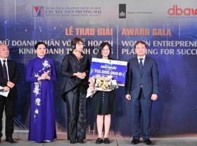 Image: Vietnamese female entrepreneurs awarded prizes for planning for success