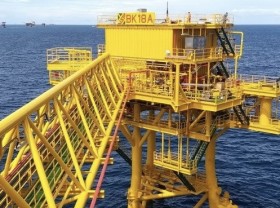 Image: Vietsovpetro puts new generation unmanned mini oil rig into operation