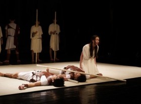 Image: Classic Antigone set for Hà Nội stage