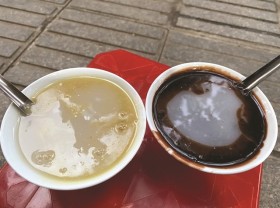 Image: Get a sugar rush with this 40-year-old dessert in Hà Nội