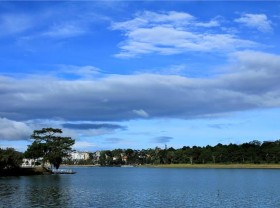 Image: Ho Xuan Huong Dalat