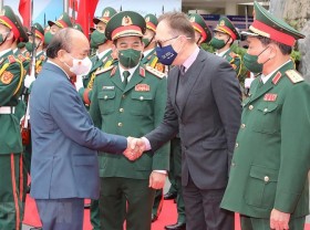 Image: President visits Vietnam-Russia Tropical Centre