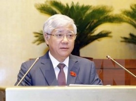 Image: VFF leader congratulates Lao counterpart on re-election
