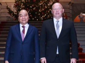 Image: Vietnamese President meets head of Swiss National Council