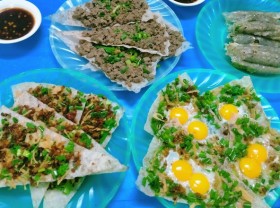 Image: Pancakes – famous delicious snacks of Da Nang
