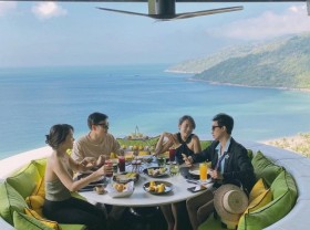 Image: Admire the splendor of 6-star hotels in Vietnam