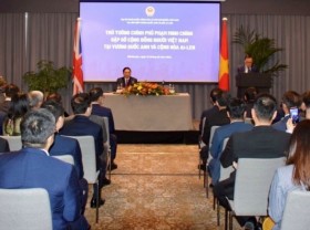 Image: PM meets Vietnamese community in UK