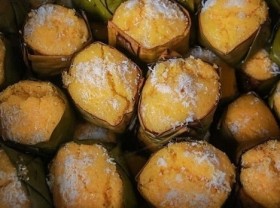 Image: Banh Bo Thot Not (baked honeycomb cake), one of best dishes to try in Mekong Delta